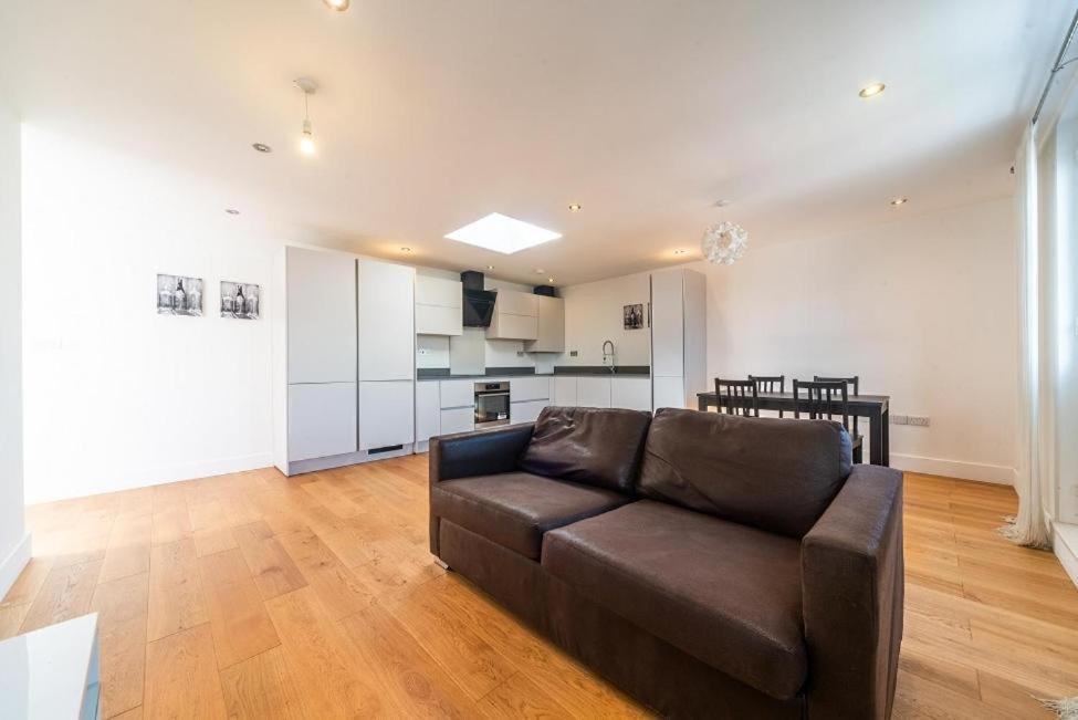 Lovely Penthouse Near Canary Wharf London Bagian luar foto